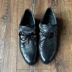 Unique Vintage Black Leather Shoes with cool silver details - size EUR 42 (US 9)